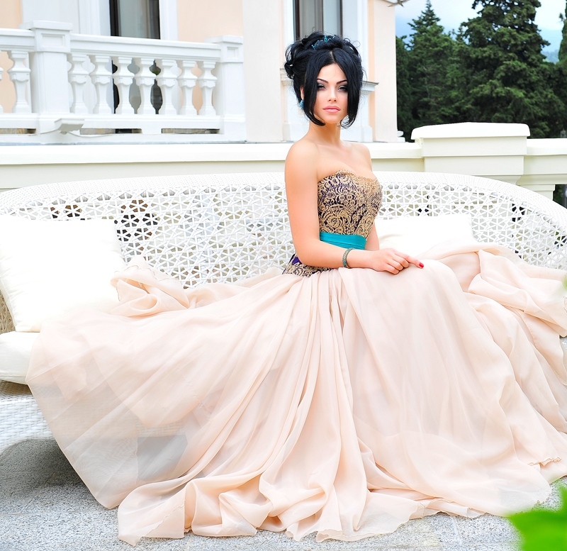 Я креативная и нежная, всегда знаю, что делать, чтобы доставить тебе незабываемые моменты. Живу в Москве, столице страсти и возможностей. Моя фотография действительно подтверждает мою красоту и сексуальность. В моем арсенале много услуг, которые расскажу тебе лично. Позволь себе испытать настоящее удовольствие, сделай шаг в мир безграничных фантазий. Люблю делиться опытом и слушать тебя. Мои клиенты говорят, что я лучшая в Москве – и это правда! Отправь мне сообщение и узнай сам, почему я так популярна.💋🌹 21794, 20 лет